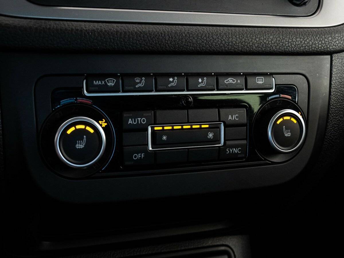 Фольксваген Тигуан б/у, 2015, Роботизированная. Фото: #12