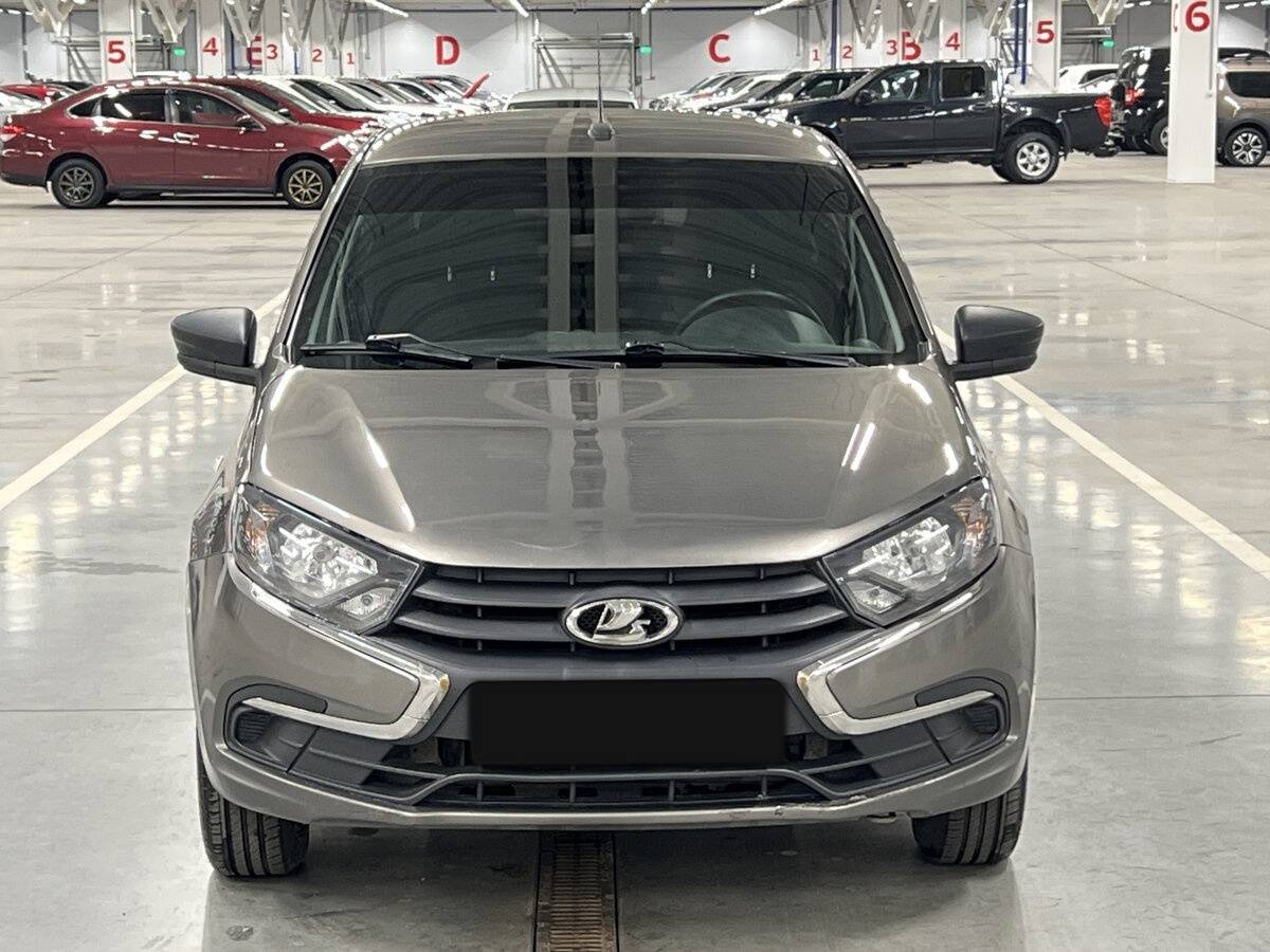 Лада (ВАЗ) Гранта б/у, 2021, Механическая. Фото: #1