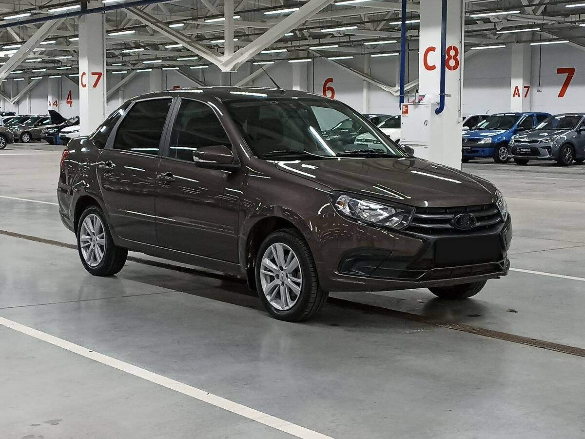 Лада (ВАЗ) Гранта б/у, 2022, Механическая. Фото: #2