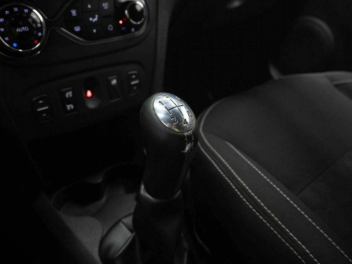 Рено Сандеро б/у, 2016, Механическая. Фото: #21