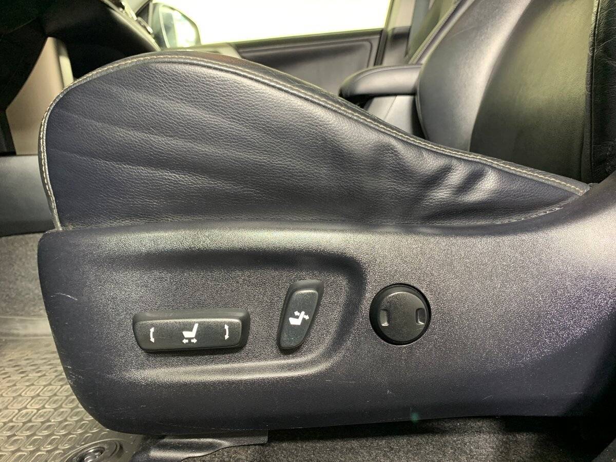 Тойота Рав4 б/у, 2013, Автоматическая. Фото: #15