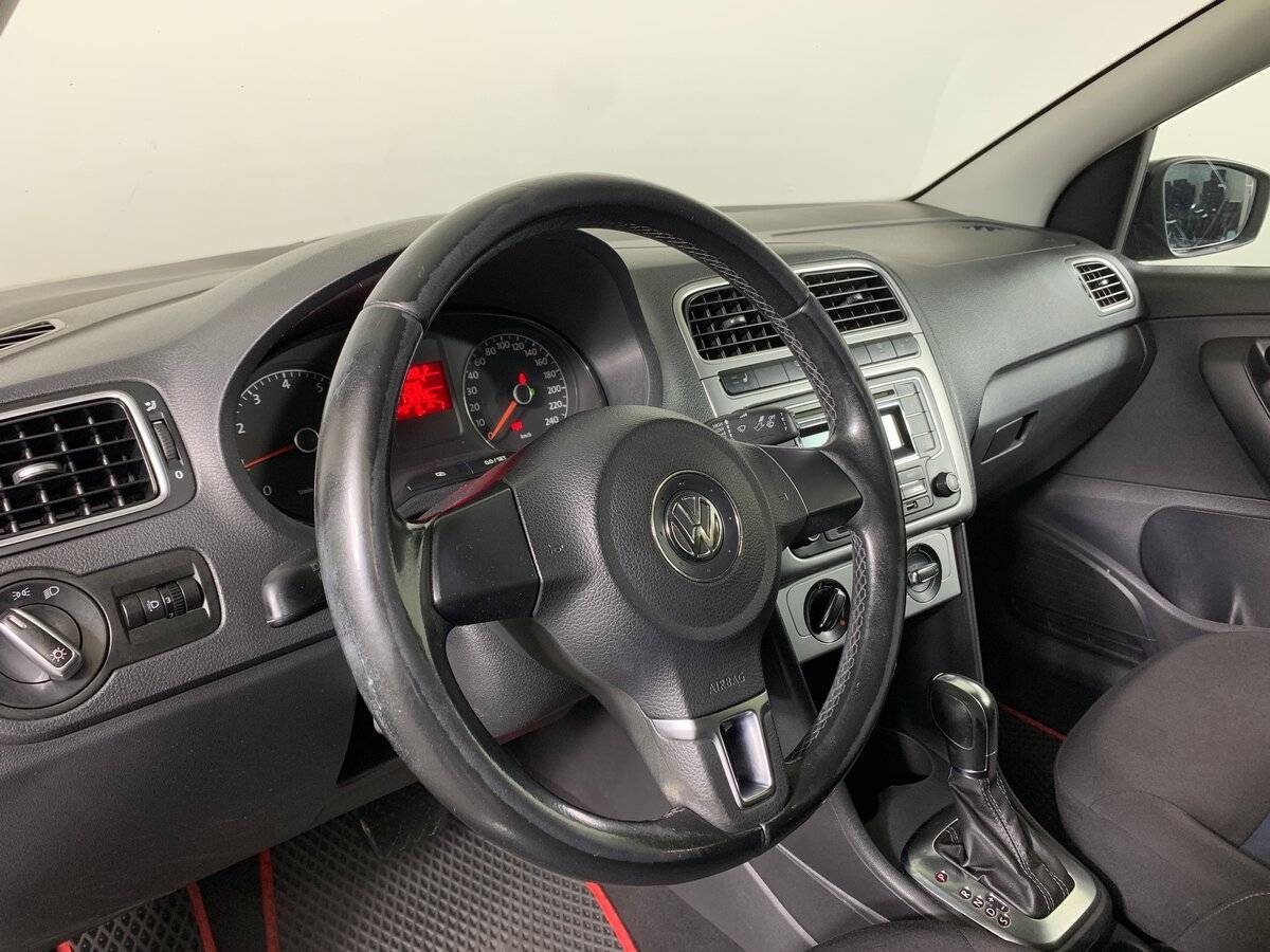 Фольксваген Поло б/у, 2013, Автоматическая. Фото: #7