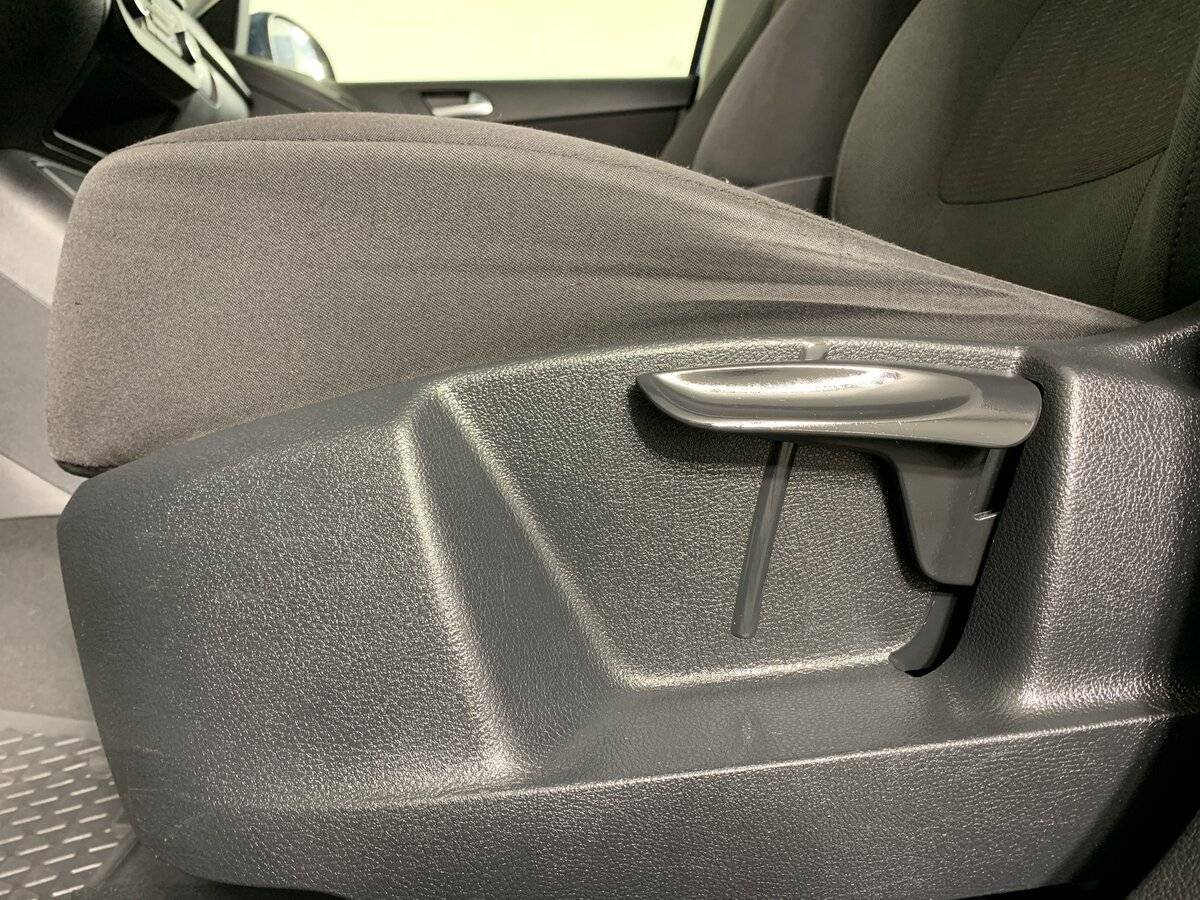 Фольксваген Тигуан б/у, 2012, Автоматическая. Фото: #15