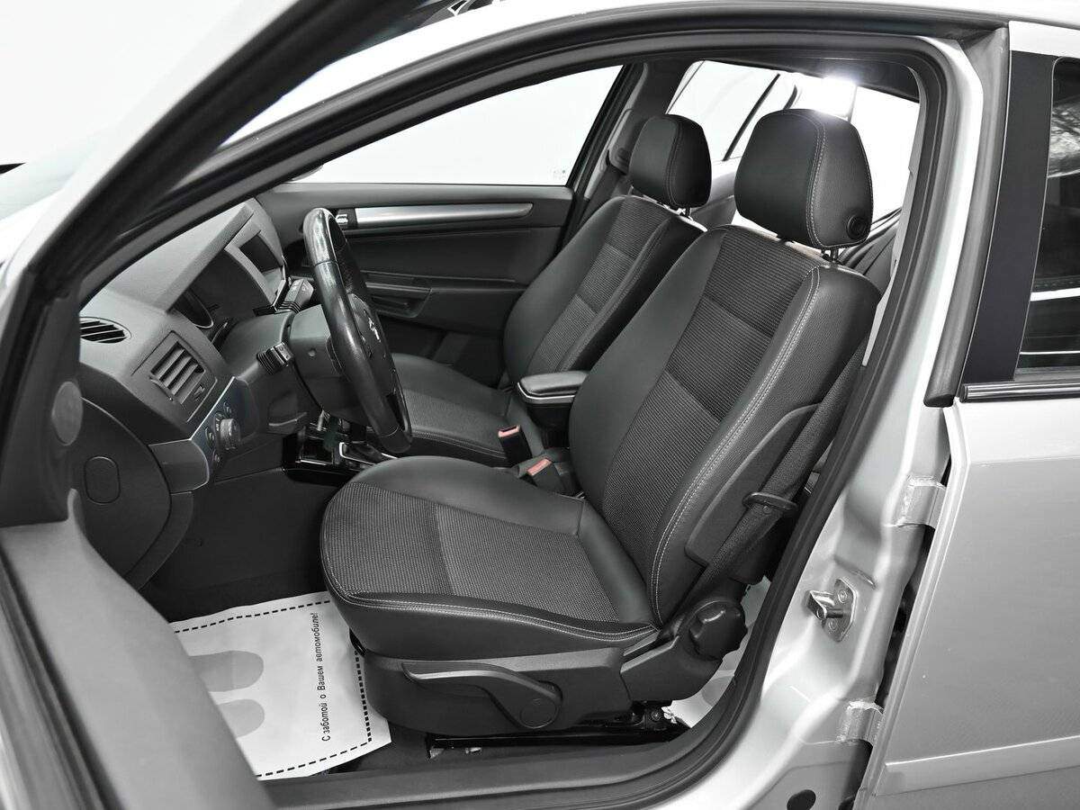 Опель Астра б/у, 2012, Автоматическая. Фото: #5