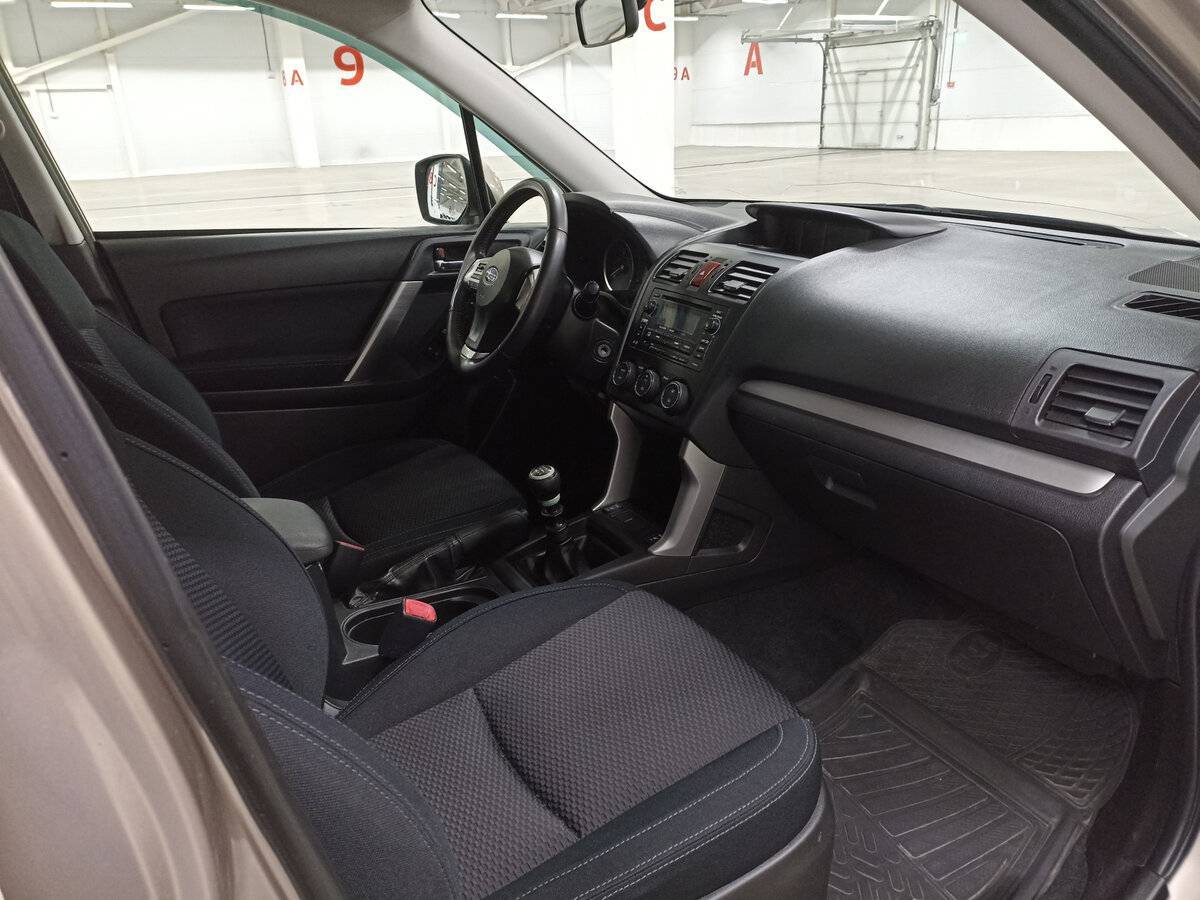 Субару Форестер б/у, 2014, Механическая. Фото: #10