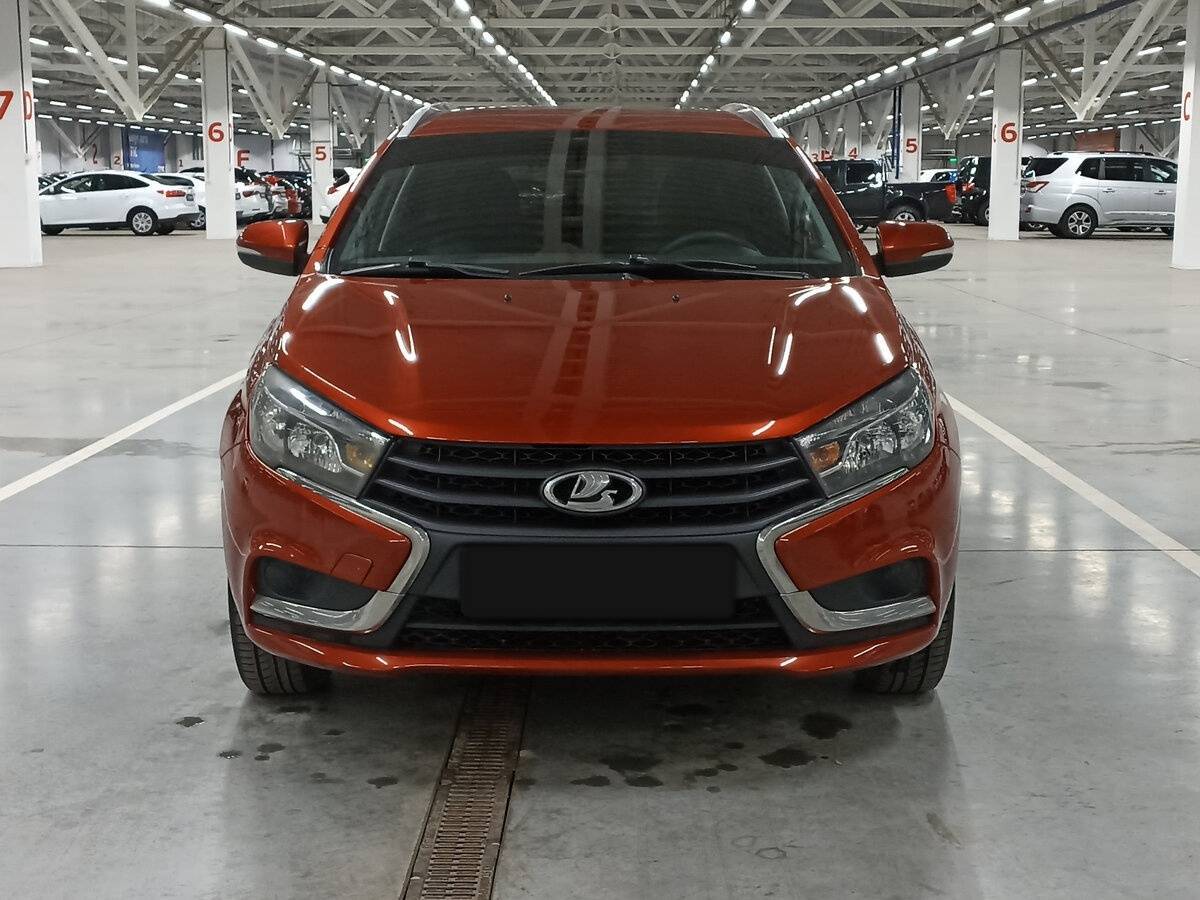 Лада (ВАЗ) Веста б/у, 2020, Механическая. Фото: #1