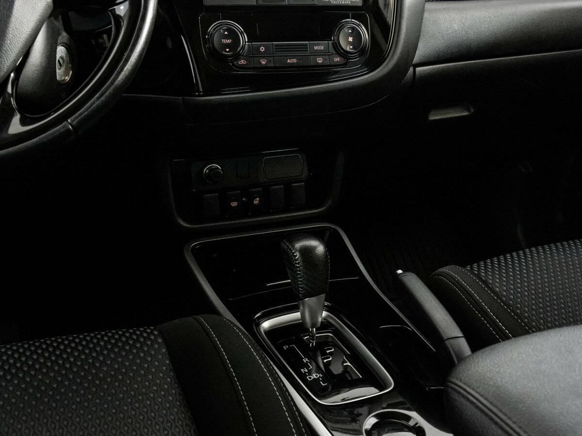 Митсубиши Оутлэндер б/у, 2018, Вариатор. Фото: #11