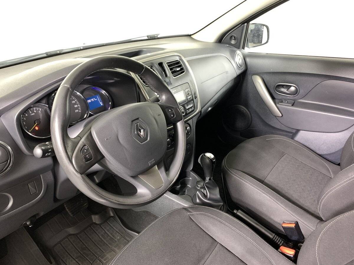 Рено Логан б/у, 2017, Автоматическая. Фото: #10