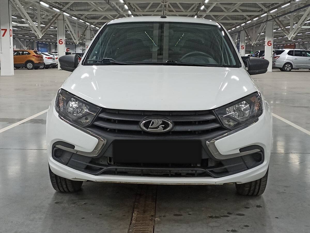 Лада (ВАЗ) Гранта б/у, 2021, Механическая. Фото: #1