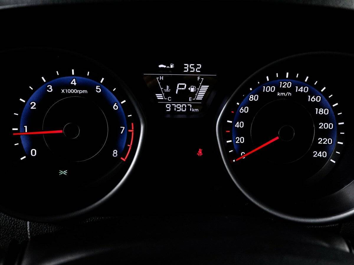 Хендай Елантра б/у, 2015, Автоматическая. Фото: #10