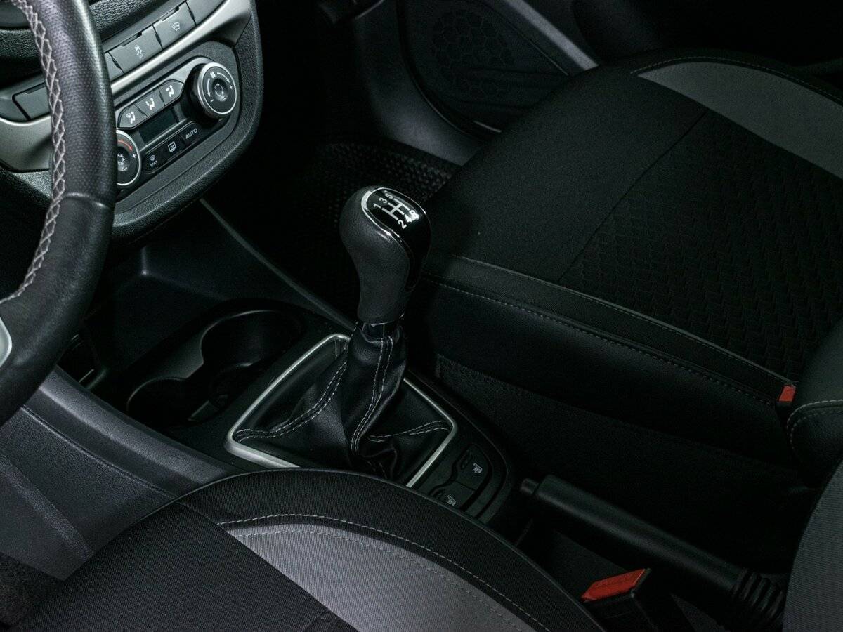 Лада (ВАЗ) Веста б/у, 2021, Механическая. Фото: #12