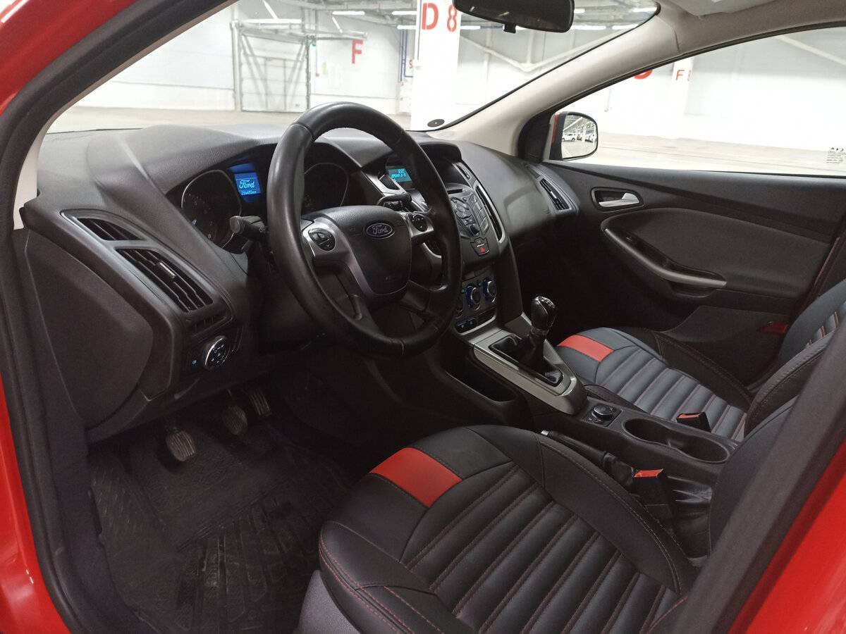 Форд Фокус б/у, 2012, Механическая. Фото: #15