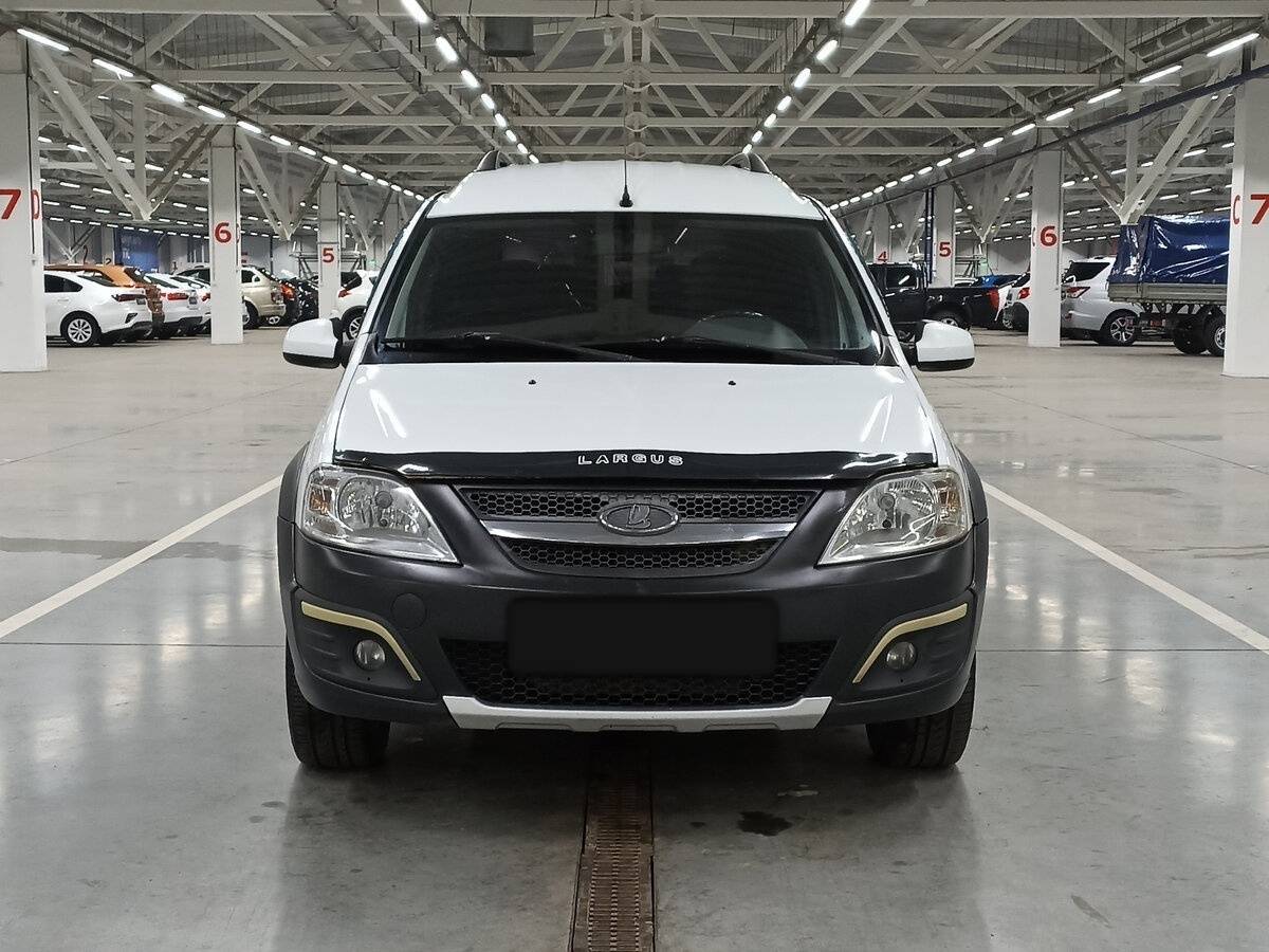 Лада (ВАЗ) Ларгус б/у, 2017, Механическая. Фото: #1