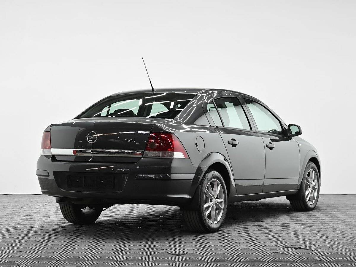 Опель Астра б/у, 2012, Роботизированная. Фото: #3