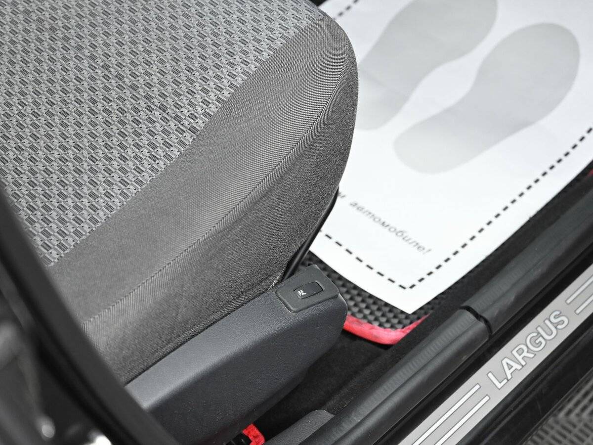 Лада (ВАЗ) Ларгус б/у, 2015, Механическая. Фото: #10