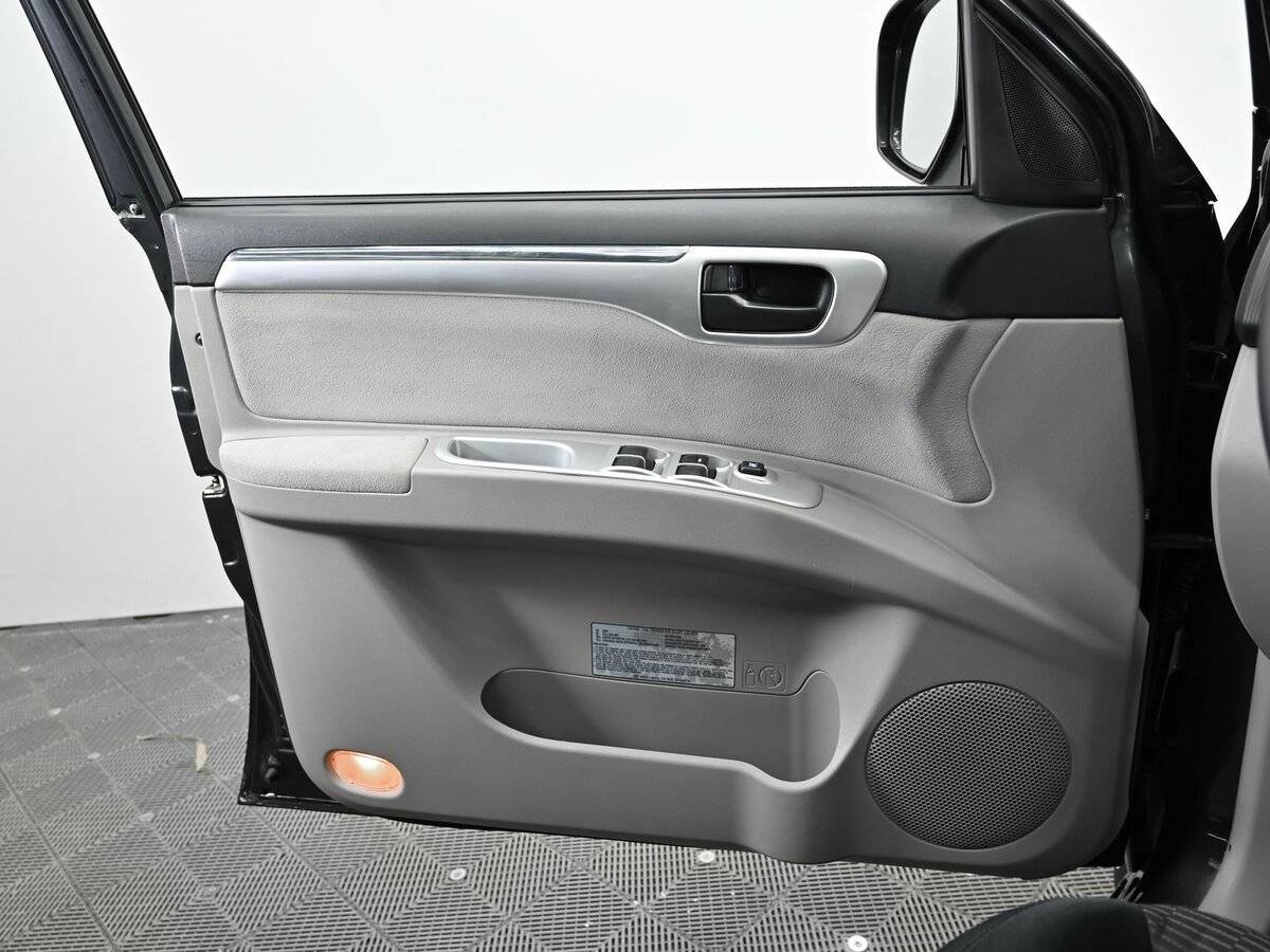 Митсубиши Паджеро Спорт б/у, 2012, Механическая. Фото: #6