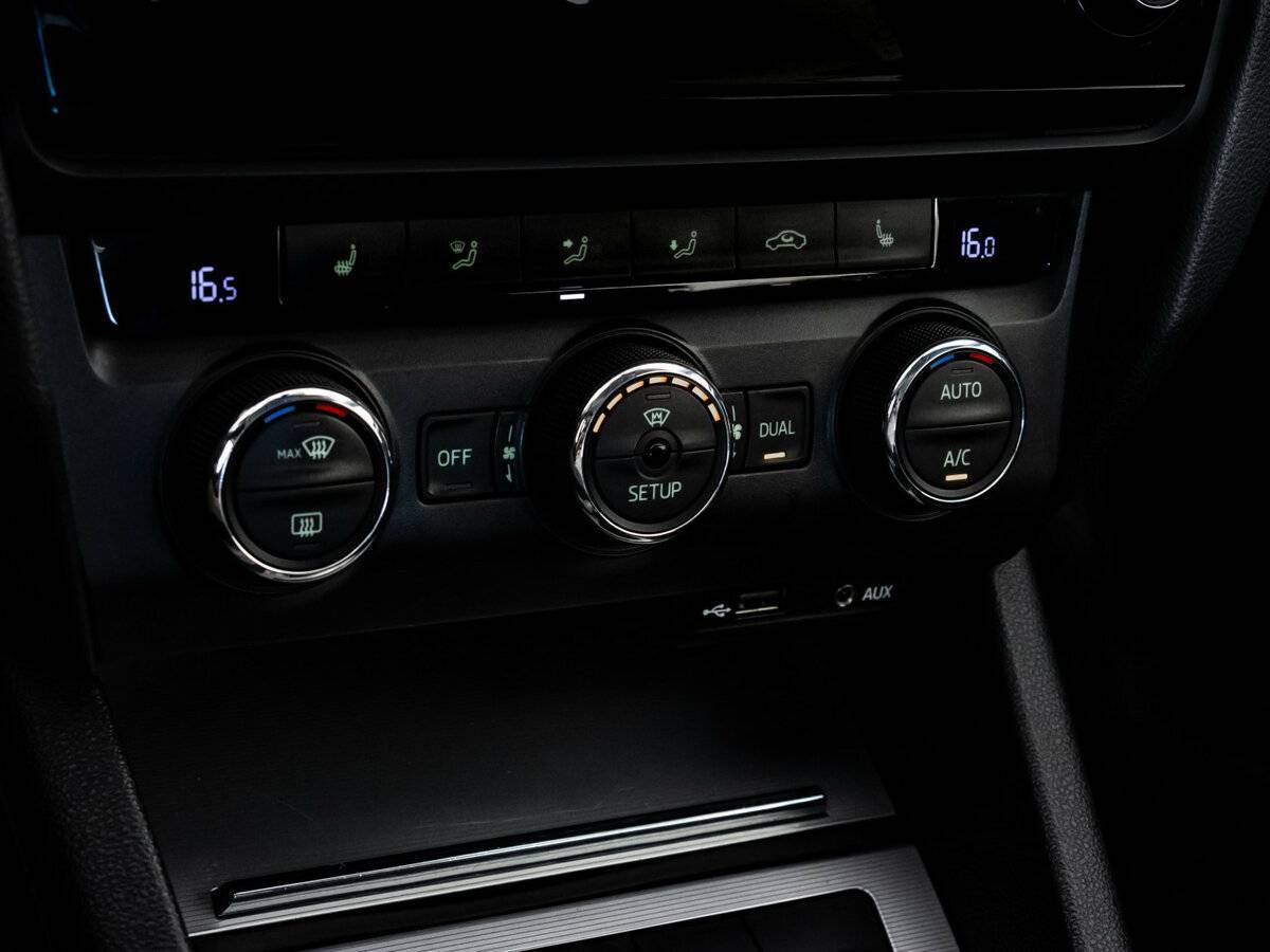 Шкода Октавия б/у, 2014, Роботизированная. Фото: #9