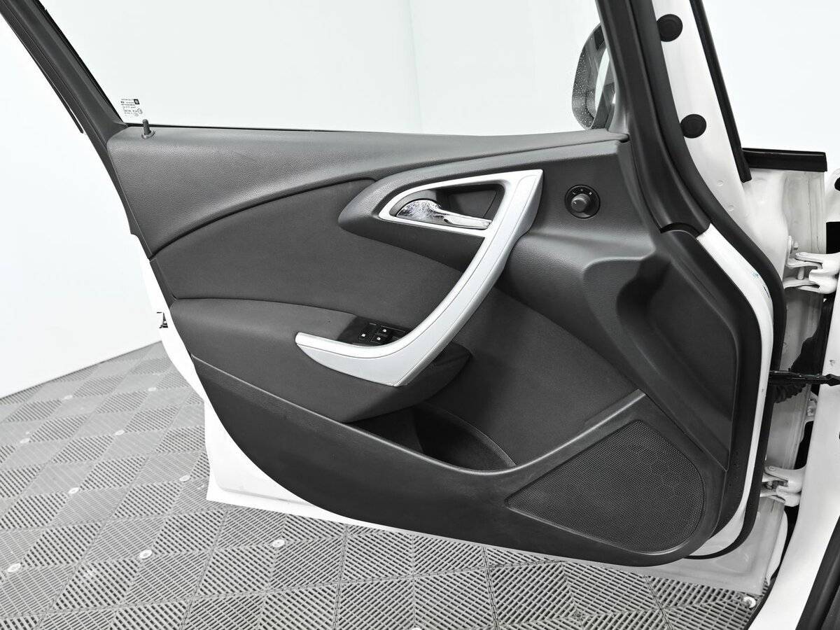 Опель Астра б/у, 2012, Автоматическая. Фото: #6