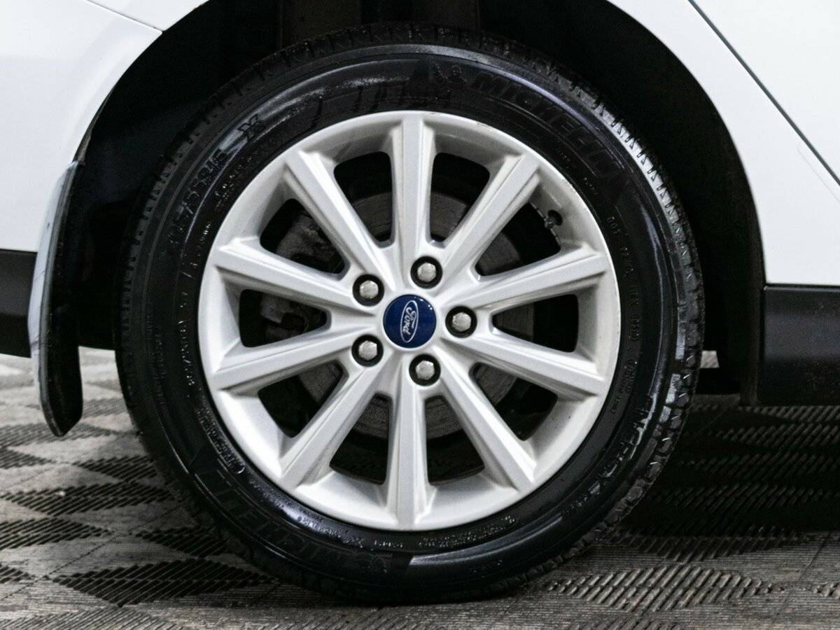 Форд Фокус б/у, 2015, Роботизированная. Фото: #17