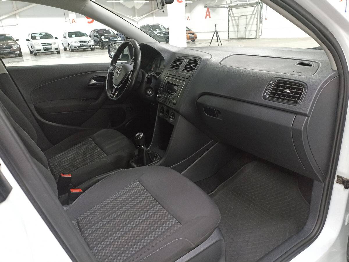 Фольксваген Поло б/у, 2018, Механическая. Фото: #10