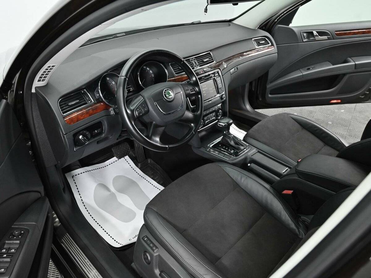 Шкода Суперб б/у, 2012, Роботизированная. Фото: #6