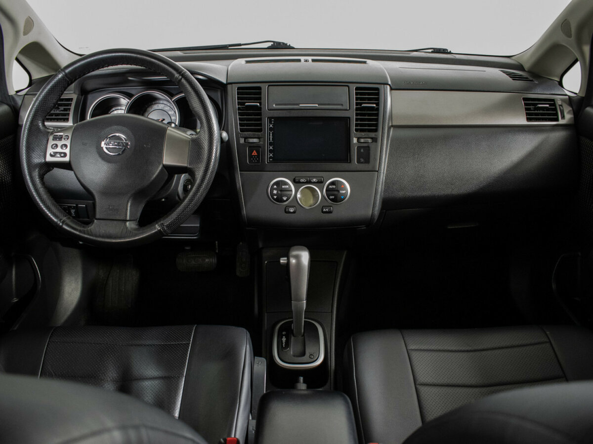 Ниссан Тиида б/у, 2013, Автоматическая. Фото: #10