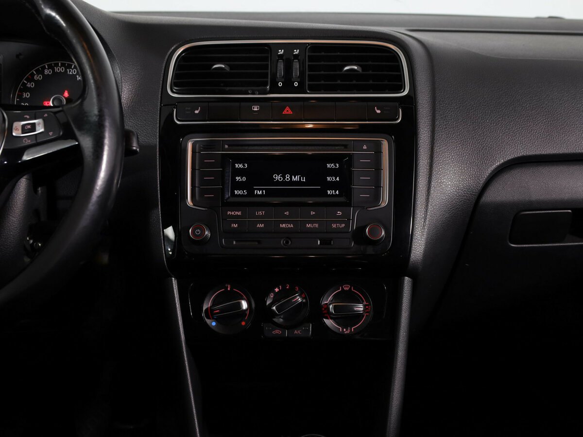 Фольксваген Поло б/у, 2017, Механическая. Фото: #8