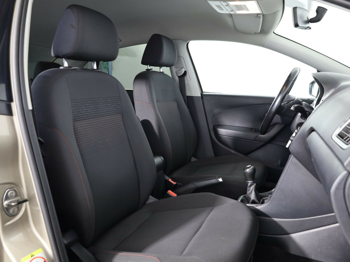 Фольксваген Поло б/у, 2017, Механическая. Фото: #10