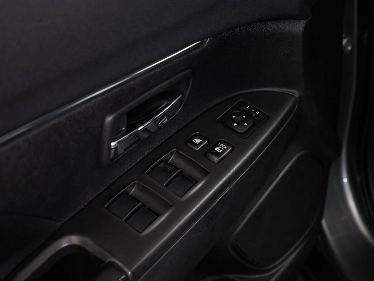 Митсубиши АС-Икс б/у, 2014, Механическая. Фото: #9