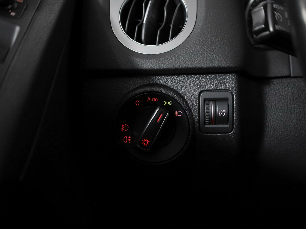 Фольксваген Тигуан б/у, 2016, Автоматическая. Фото: #23