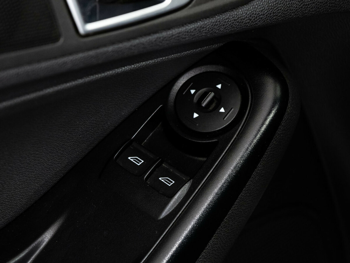 Форд Фиеста б/у, 2016, Роботизированная. Фото: #11