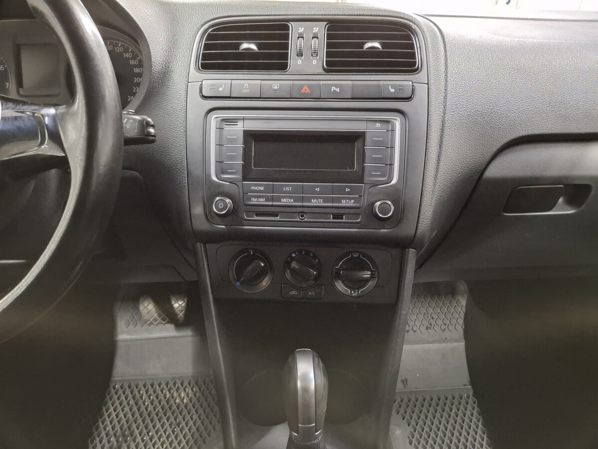 Фольксваген Поло б/у, 2016, Автоматическая. Фото: #14