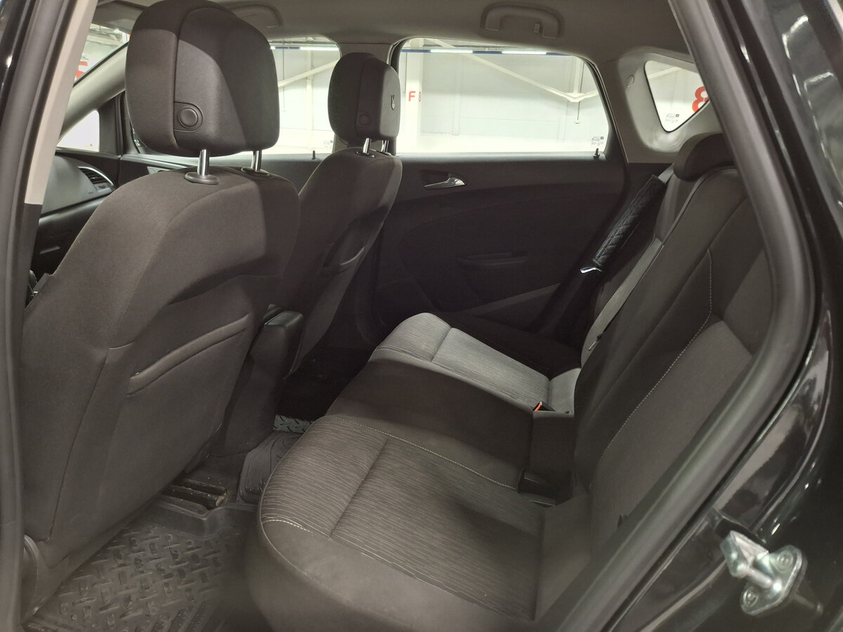 Опель Астра б/у, 2013, Автоматическая. Фото: #11