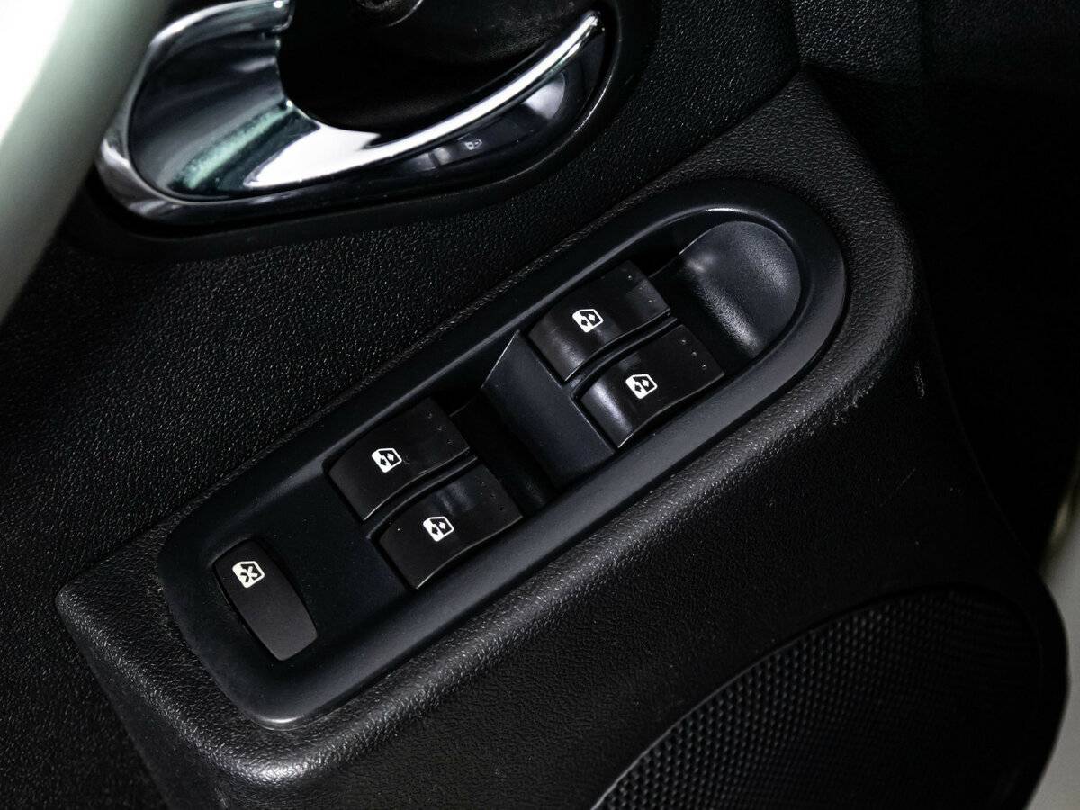 Ниссан Террано б/у, 2014, Автоматическая. Фото: #10