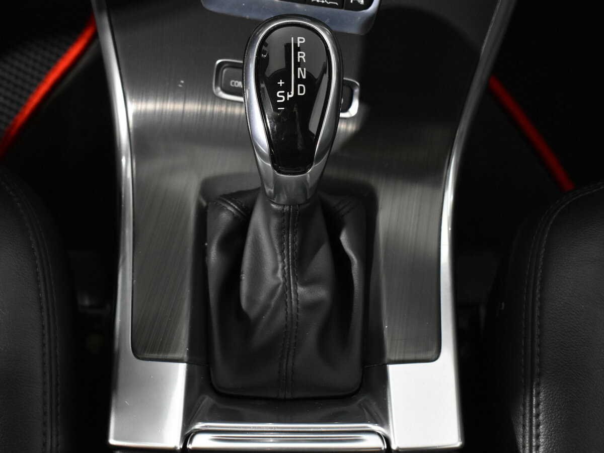 Вольво ИксЦ60 б/у, 2015, Автоматическая. Фото: #8