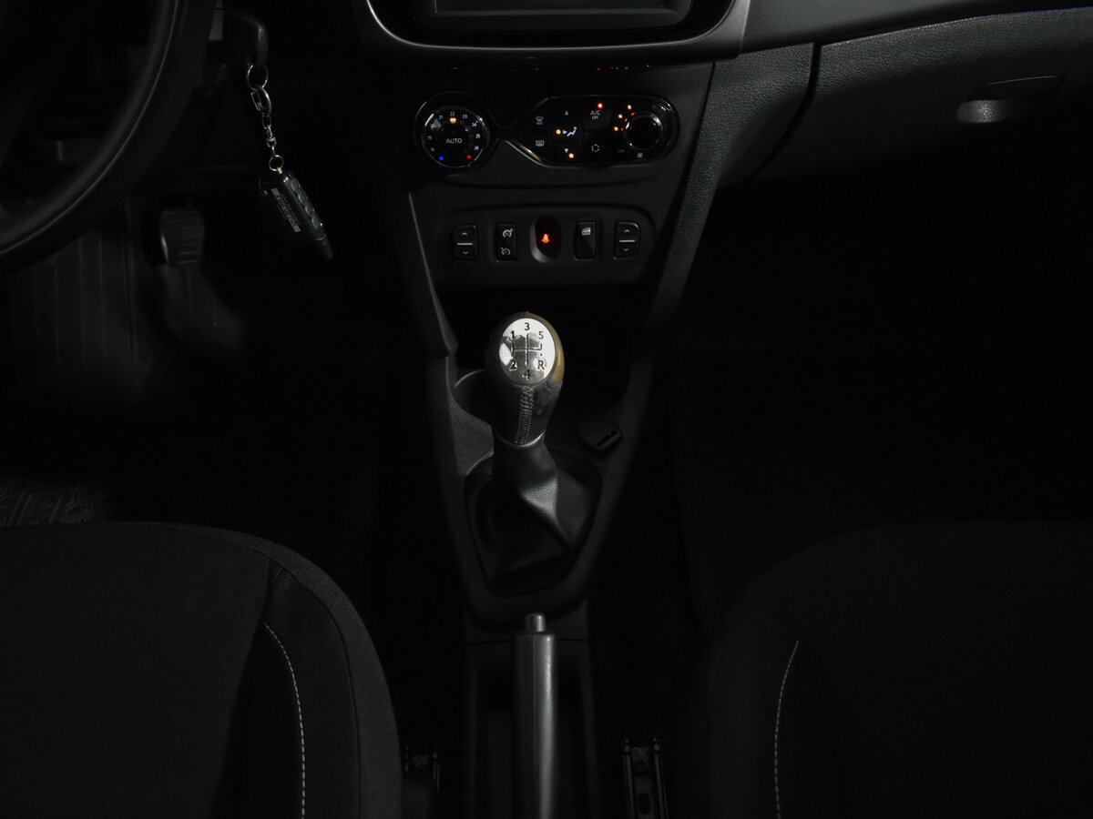 Рено Сандеро б/у, 2016, Механическая. Фото: #11