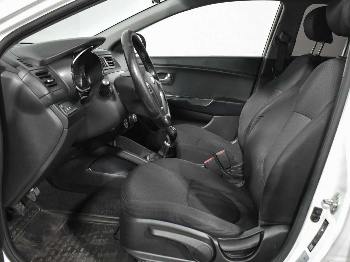 Киа Рио б/у, 2016, Механическая. Фото: #9