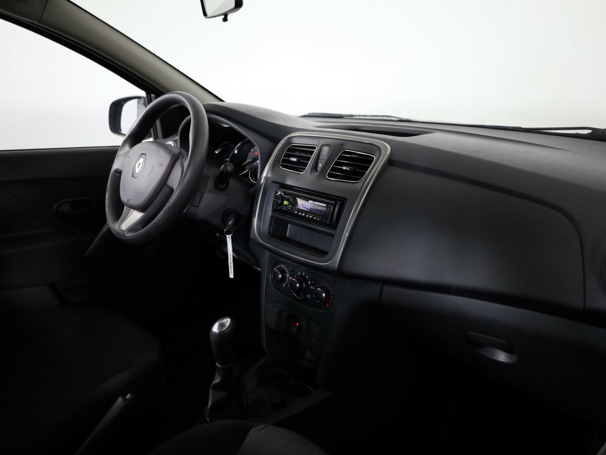 Рено Логан б/у, 2015, Механическая. Фото: #10