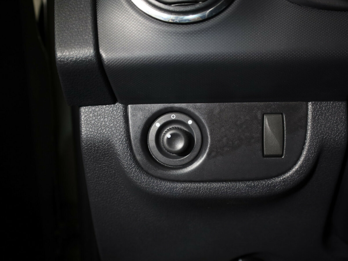 Рено Логан б/у, 2015, Механическая. Фото: #15