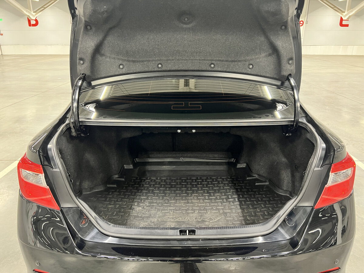 Тойота Камри б/у, 2013, Автоматическая. Фото: #9