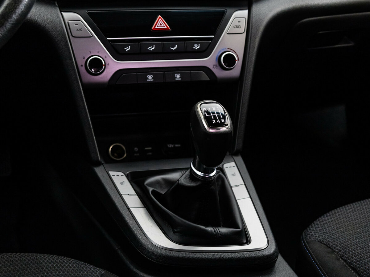 Хендай Елантра б/у, 2016, Механическая. Фото: #9