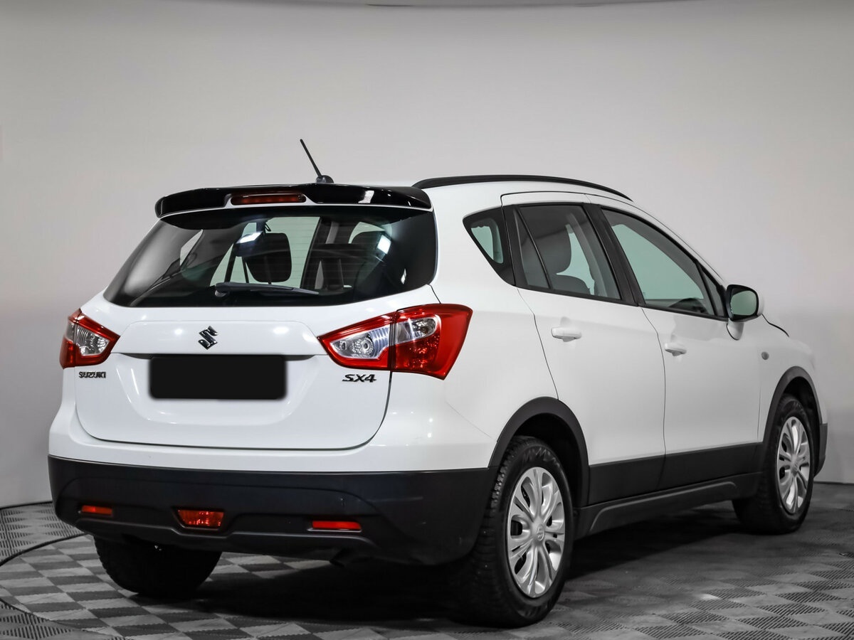 Сузуки С-Икс4 б/у, 2017, Механическая. Фото: #3