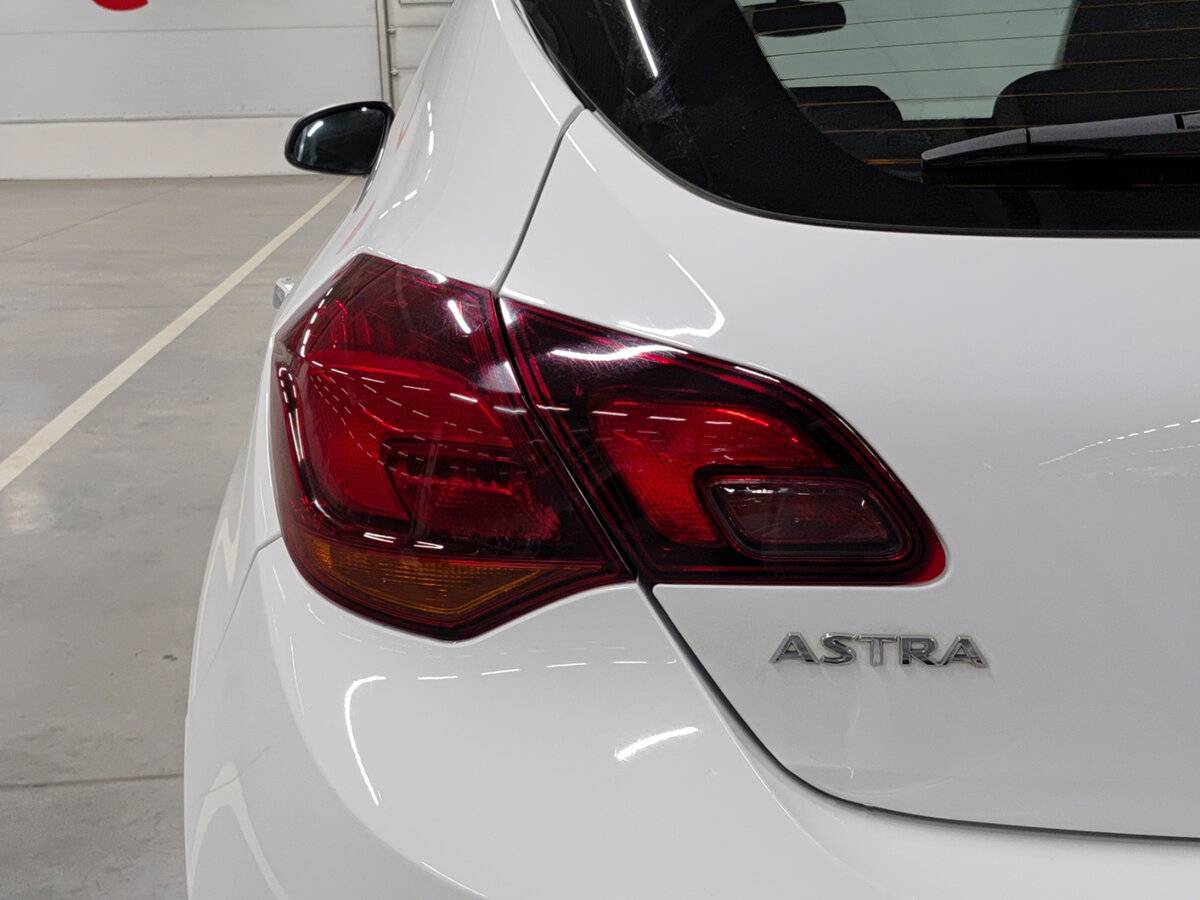 Опель Астра б/у, 2013, Механическая. Фото: #8