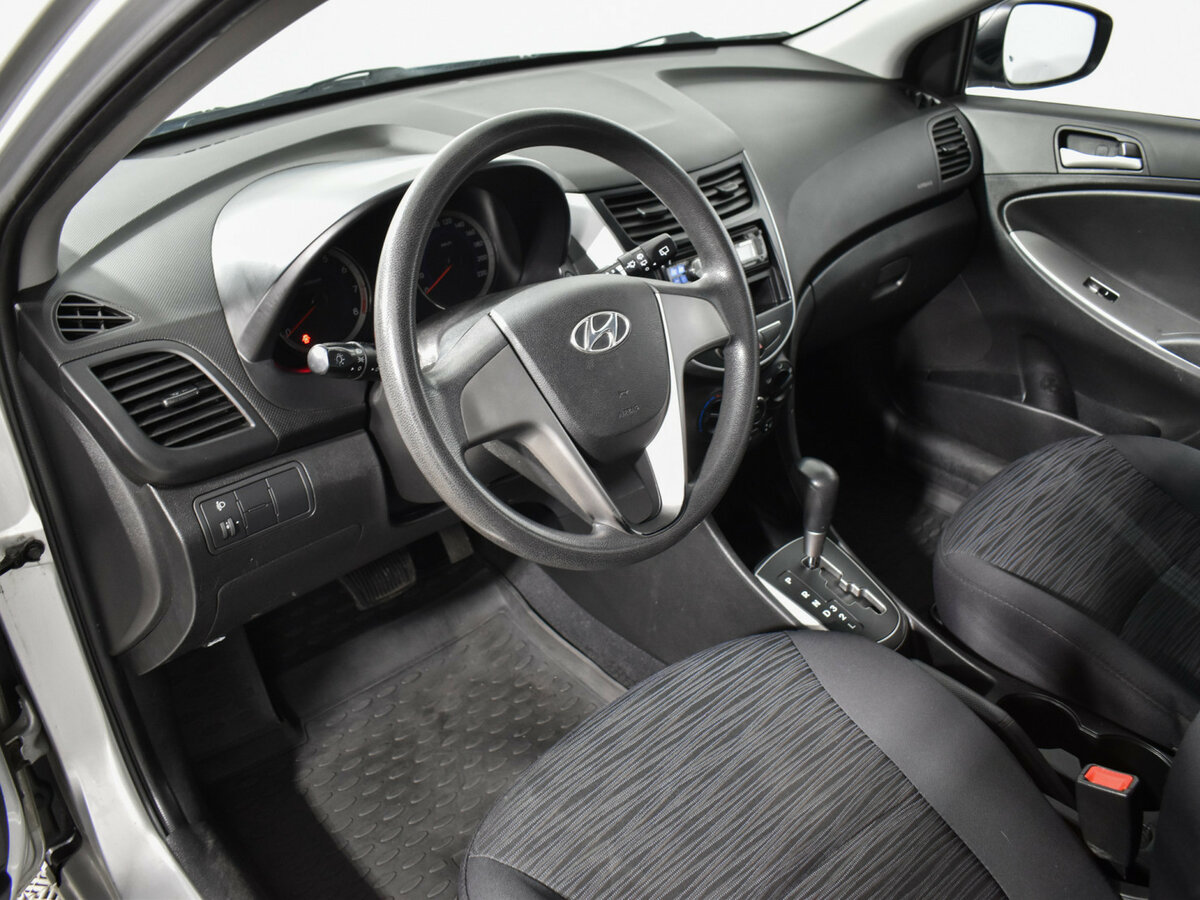 Хендай Солярис б/у, 2015, Автоматическая. Фото: #8