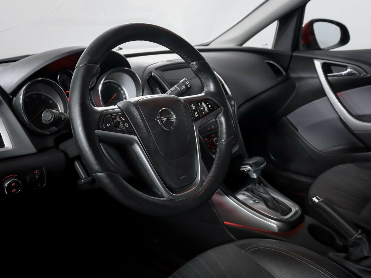 Опель Астра б/у, 2013, Автоматическая. Фото: #11