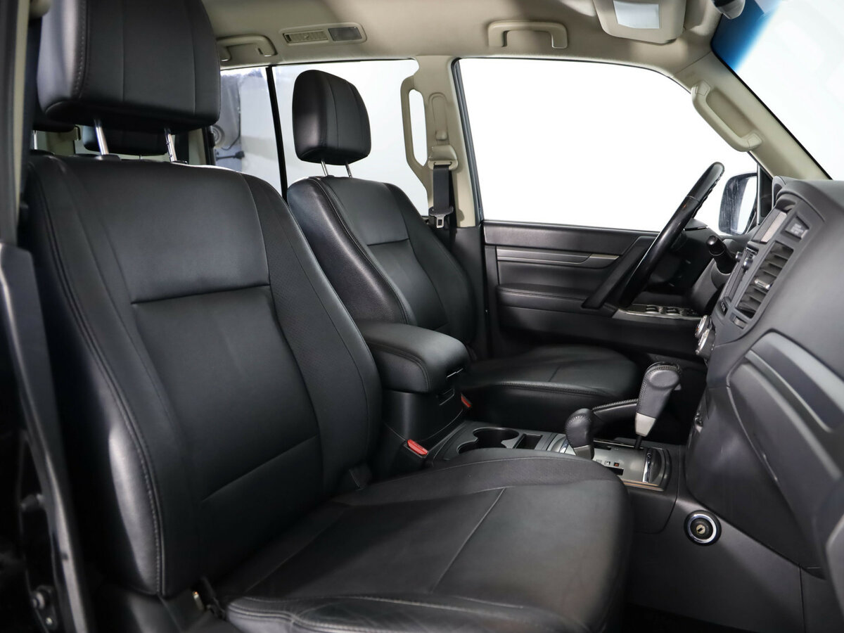 Митсубиши Паджеро б/у, 2013, Автоматическая. Фото: #11