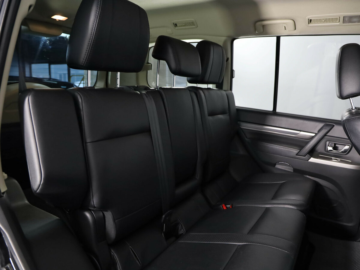 Митсубиши Паджеро б/у, 2013, Автоматическая. Фото: #12