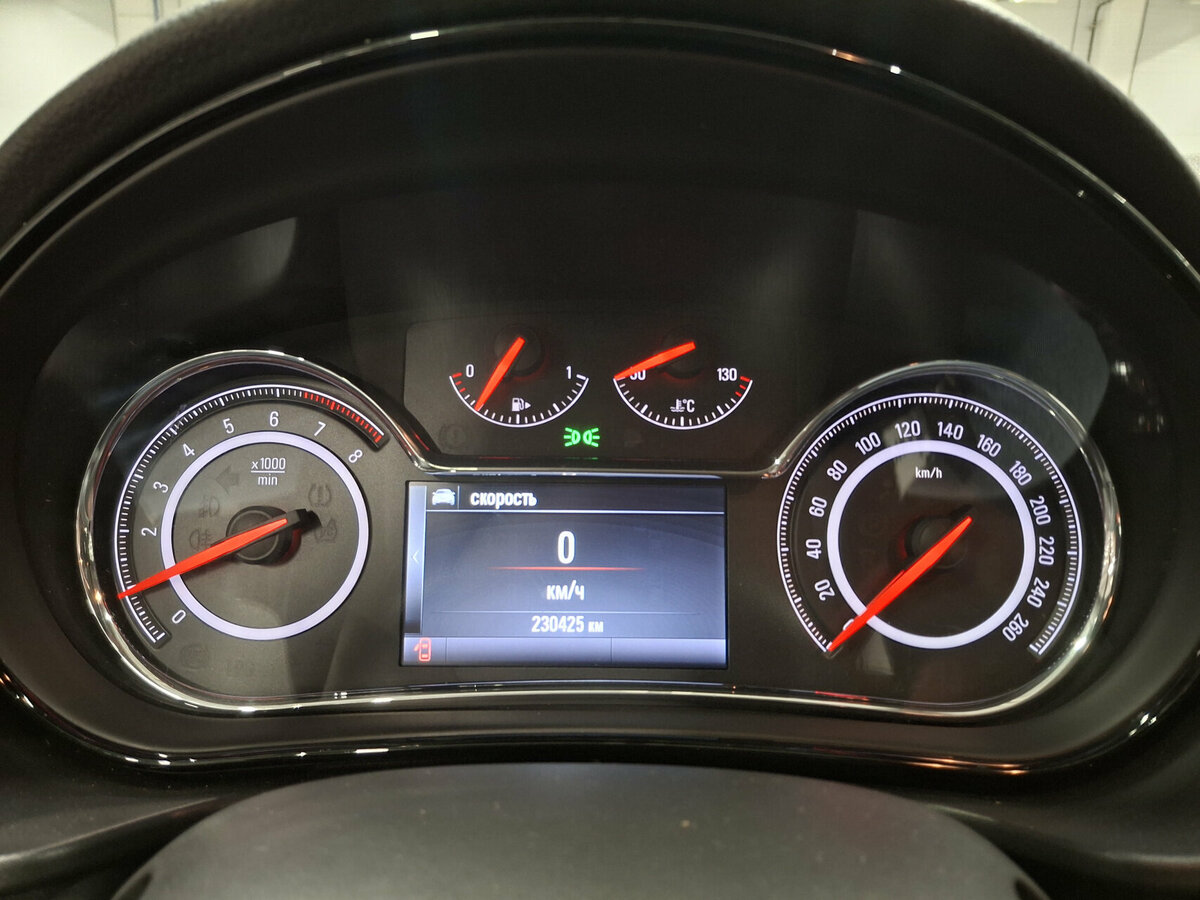 Опель Инсигния б/у, 2013, Механическая. Фото: #12